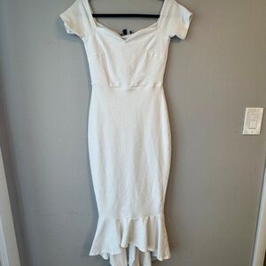 Lulu’s How Much I Care Ivory Off-the-shoulder White Midi Dress size M